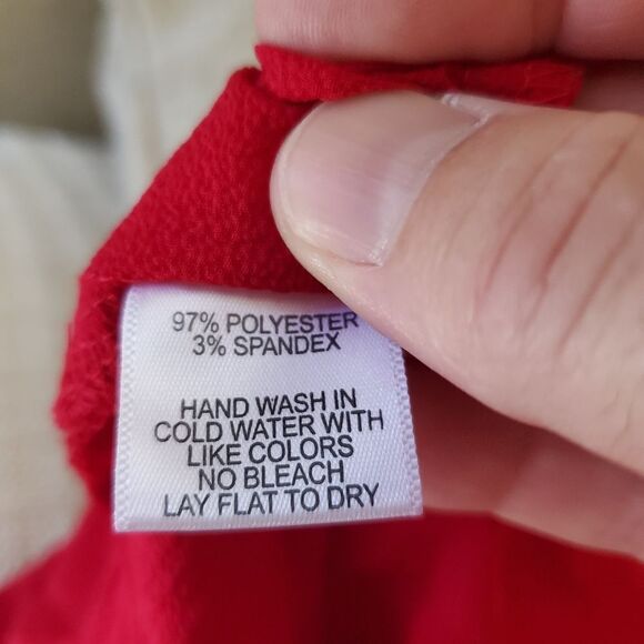 NEW! Gibson | Back Pleat Blouse - size Medium in Red - Picture 13 of 13